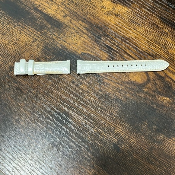 MK Shiny Embossed Genuine Leather Watch Strap - Picture 1 of 4
